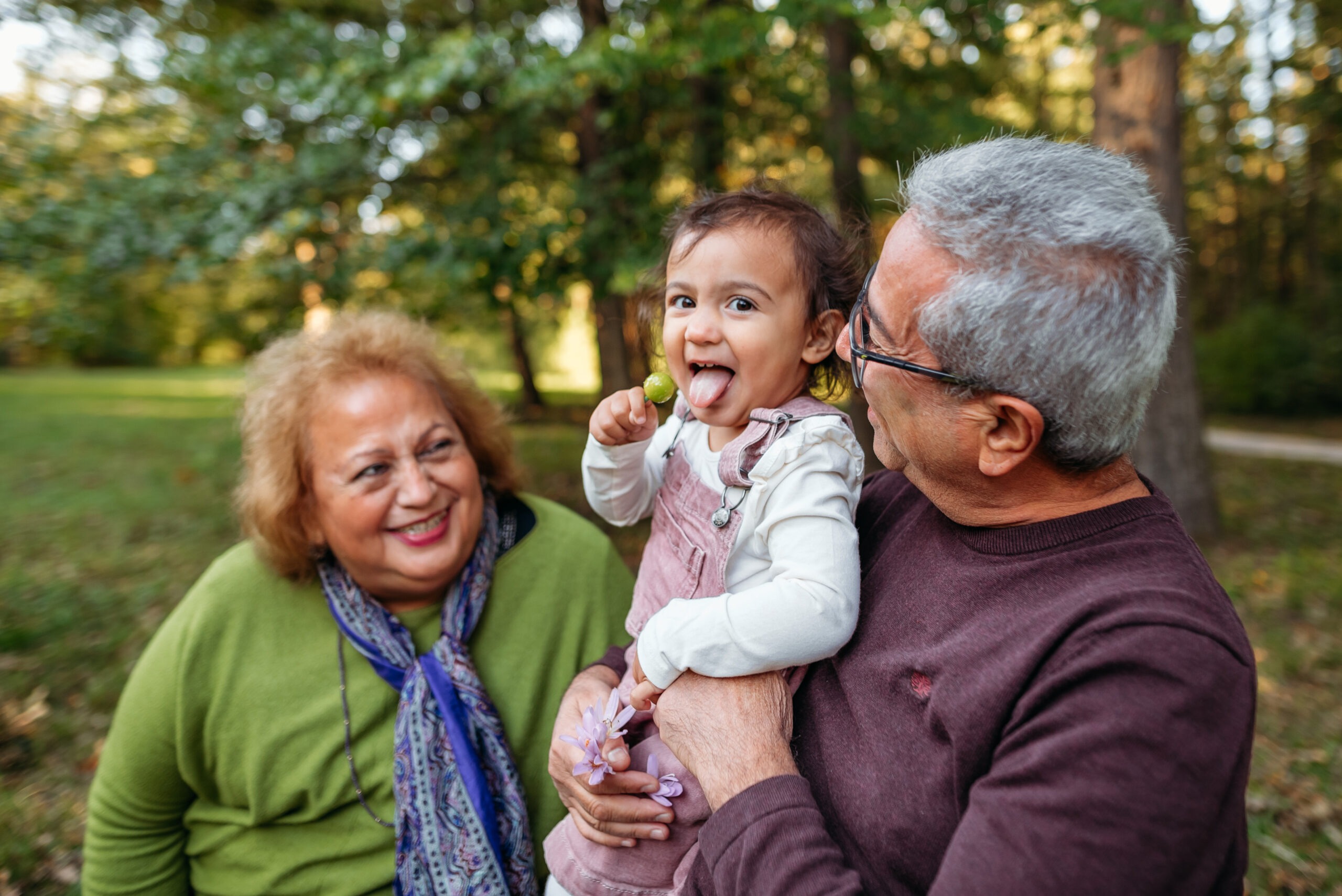 vienna-lainzer-tiergarten-toddler-grandparents